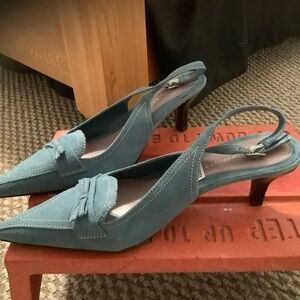 Highlight blue suede shoes